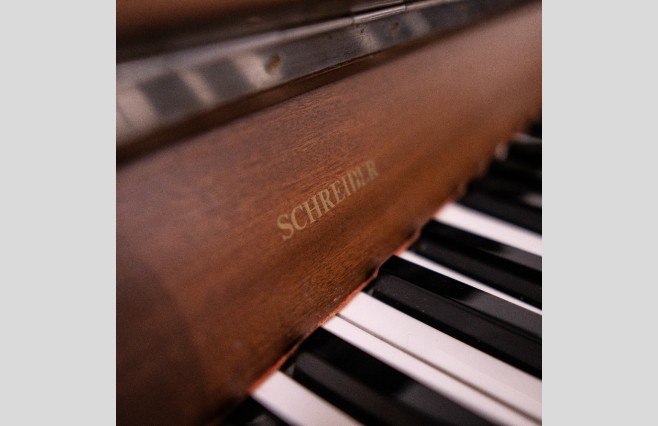 Schrieber Mahogany 108 Used Upright Piano Trade Price Bargain (SN:6102987) - Image 9